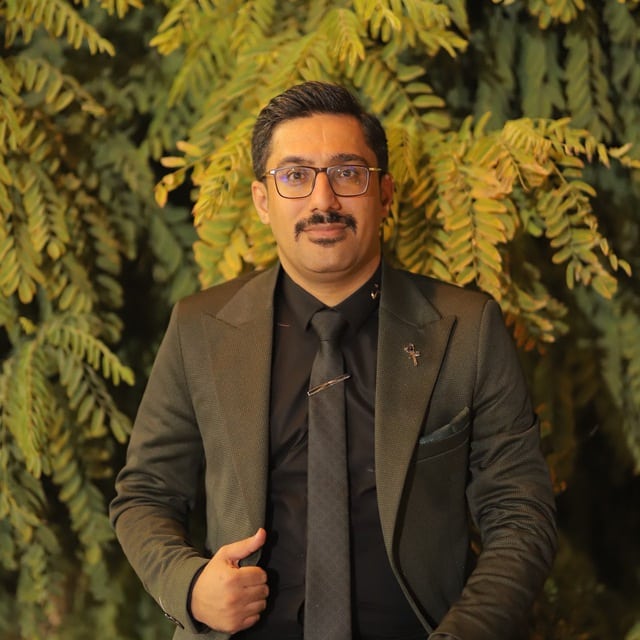 فرهاد عسگری